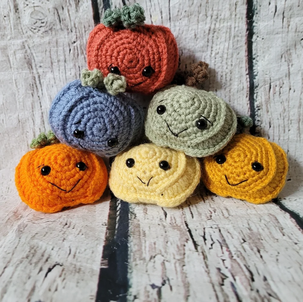 Crochet smiling pumpkin set